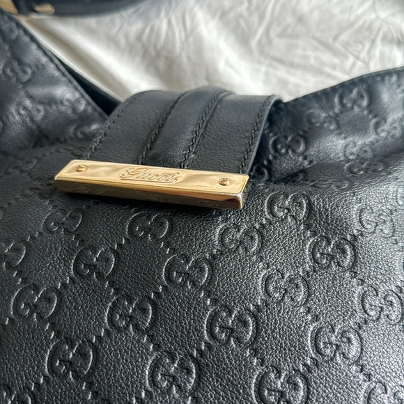 Gucci GG Signature Ladies Hobo - Picture 5 of 12